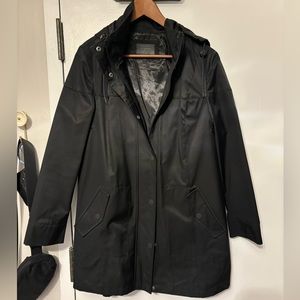 UGGT Trench Rain Jacket Size L